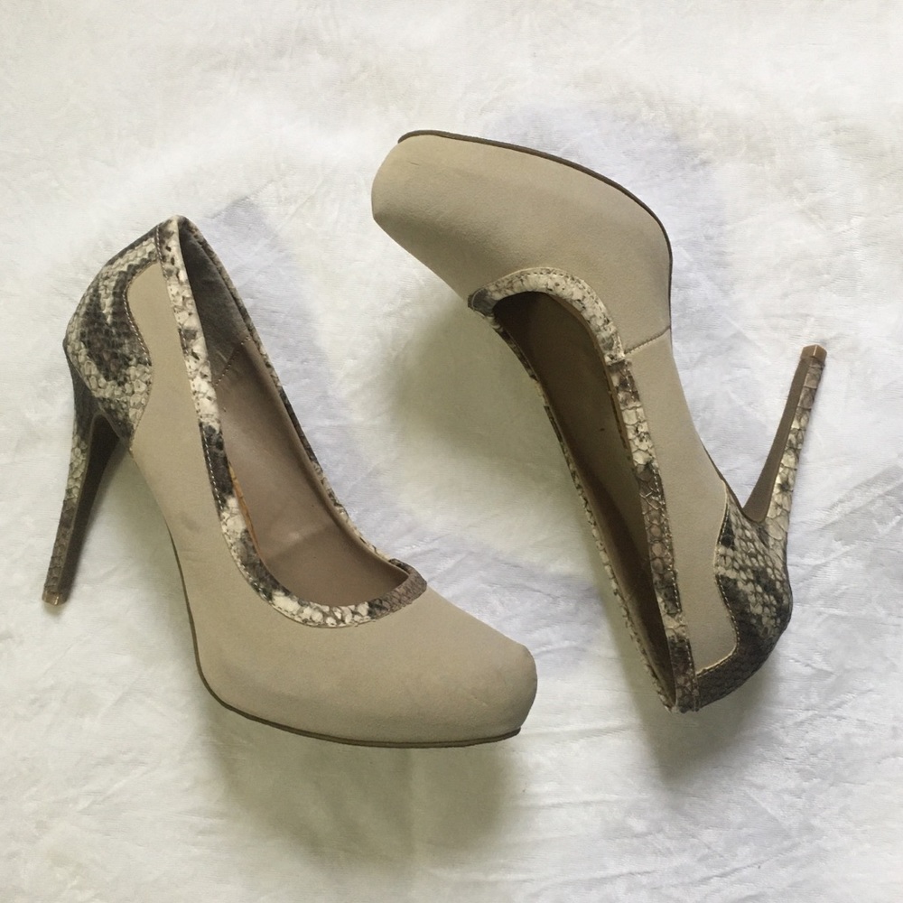 NWOT Forever selected by Paula Abdul platforms